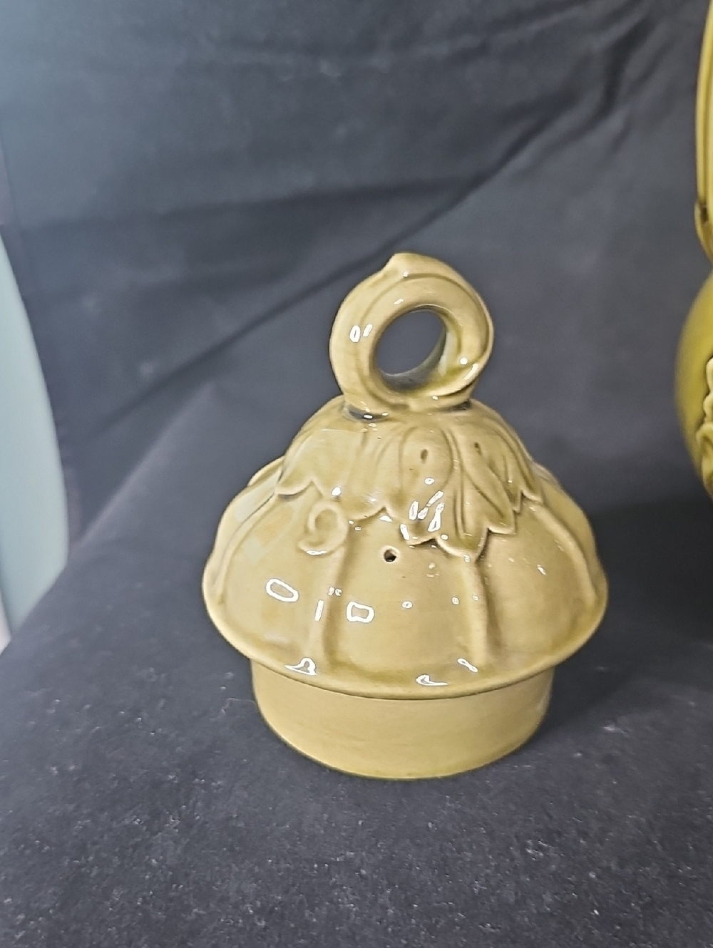 Vintage Metlox Olive Green Ceramic Teapot - Home Art - Picture 3 of 7